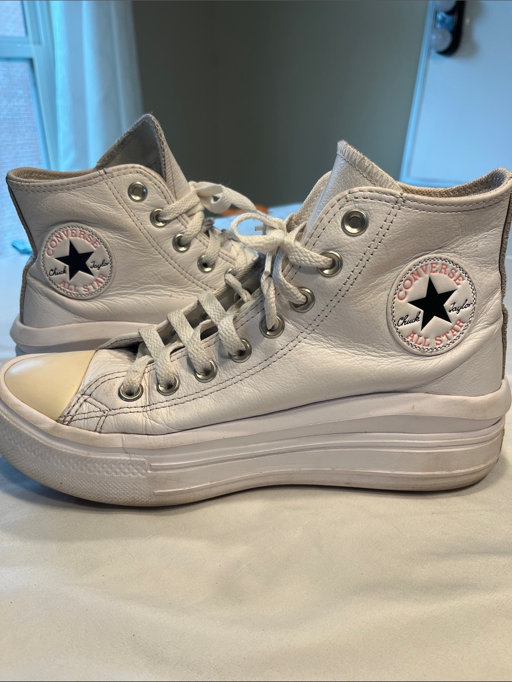 Converse Chuck Taylor All Star Move Platform Leather High Top Sneakers Women’s 9